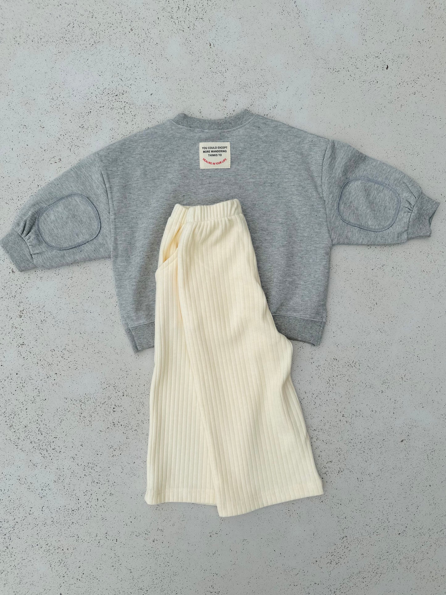 Patch pancake sweater - melange