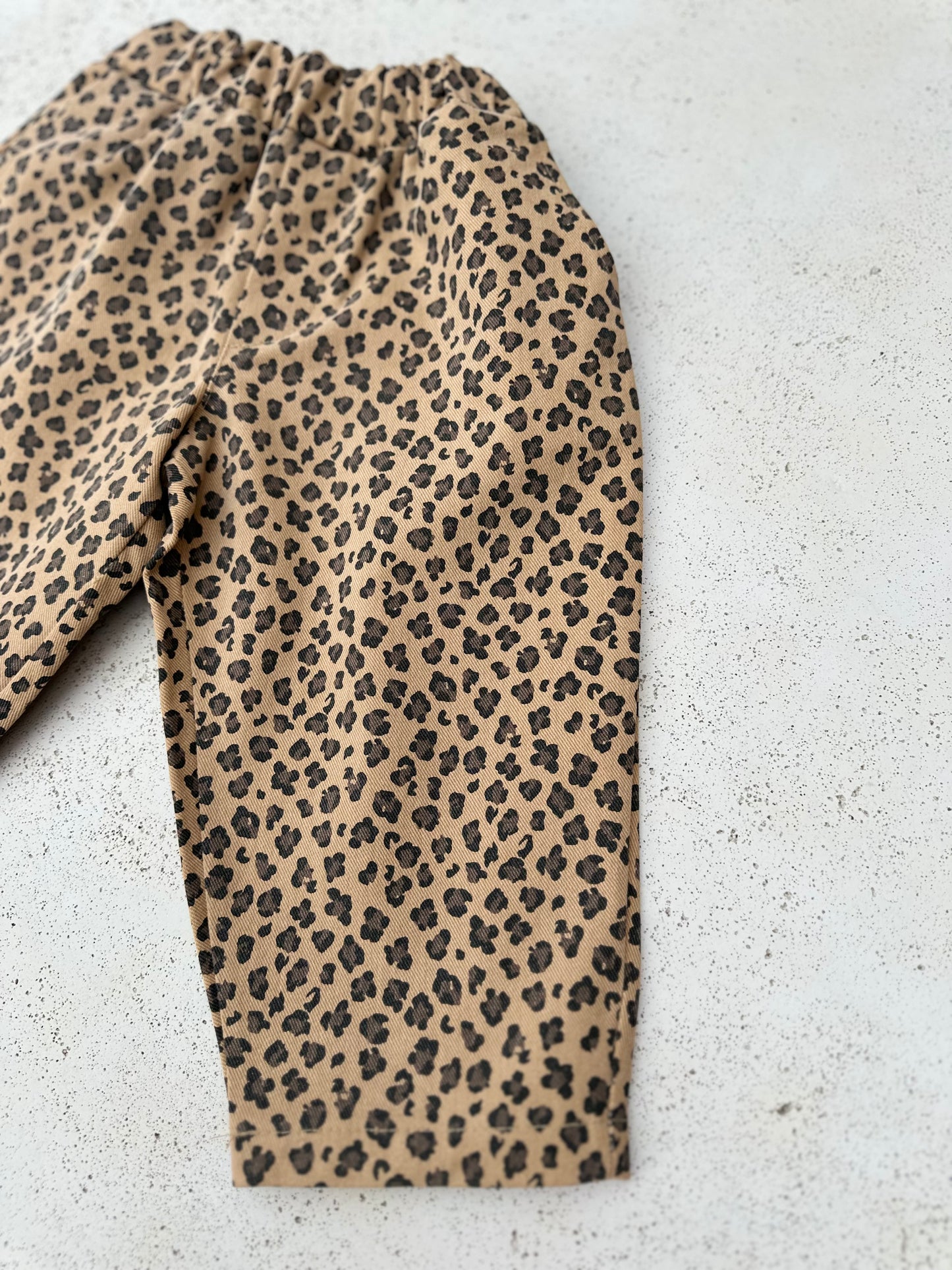 Leo washed tapered pants - beige
