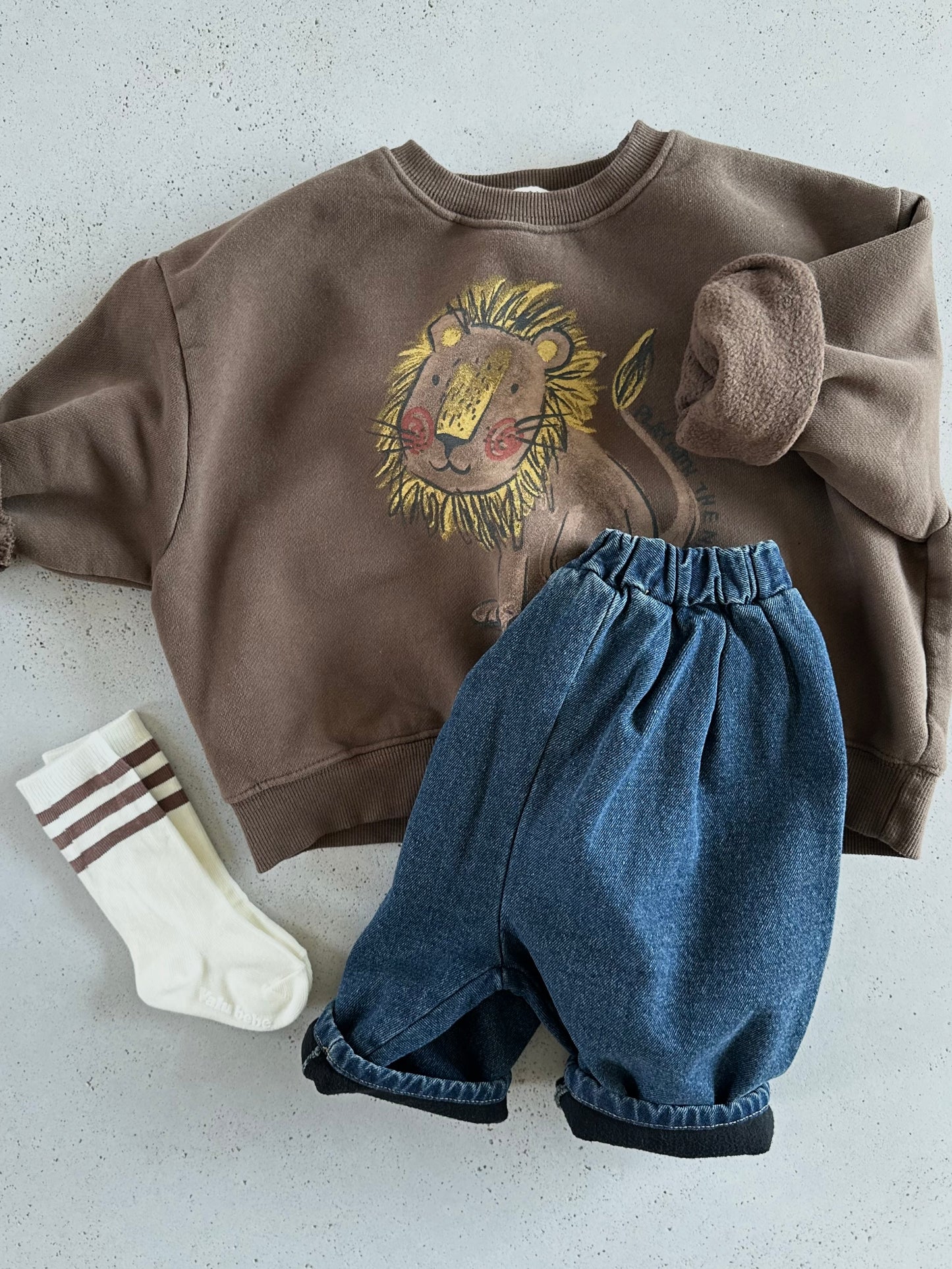 Cozy lion sweater - brown