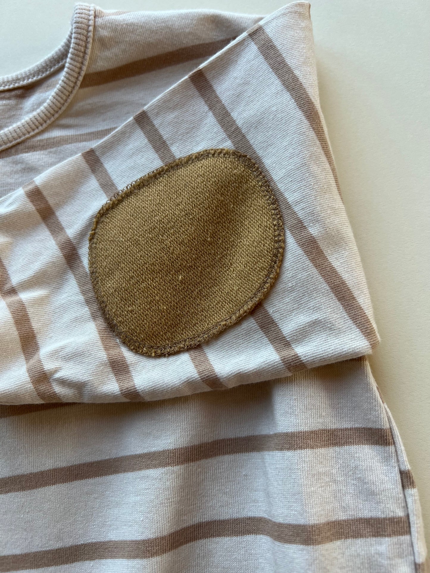 Rory patch tee stripes - beige