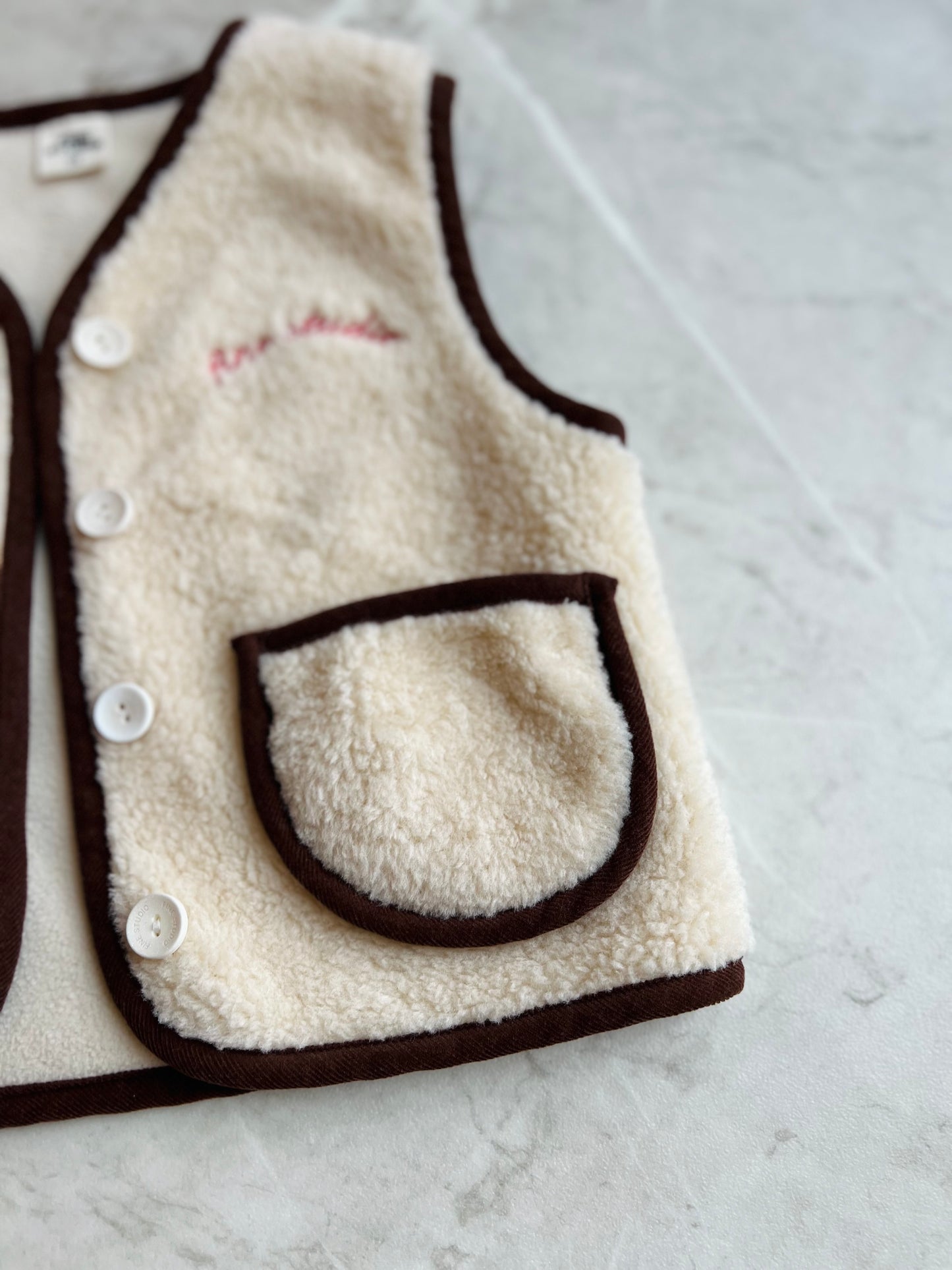 Macaron vest - cream/brown
