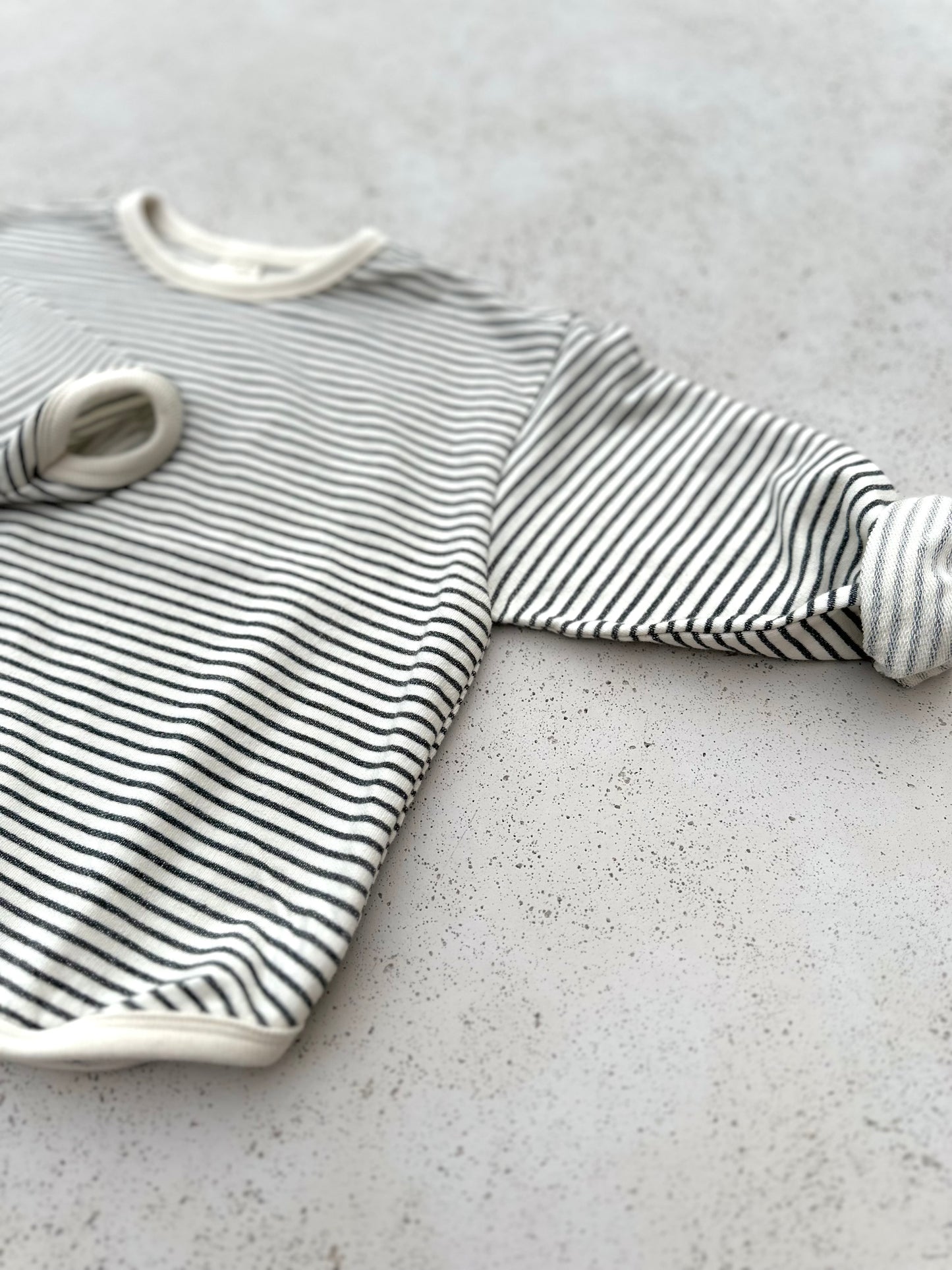 Bangbang stripe sweater - charcoal