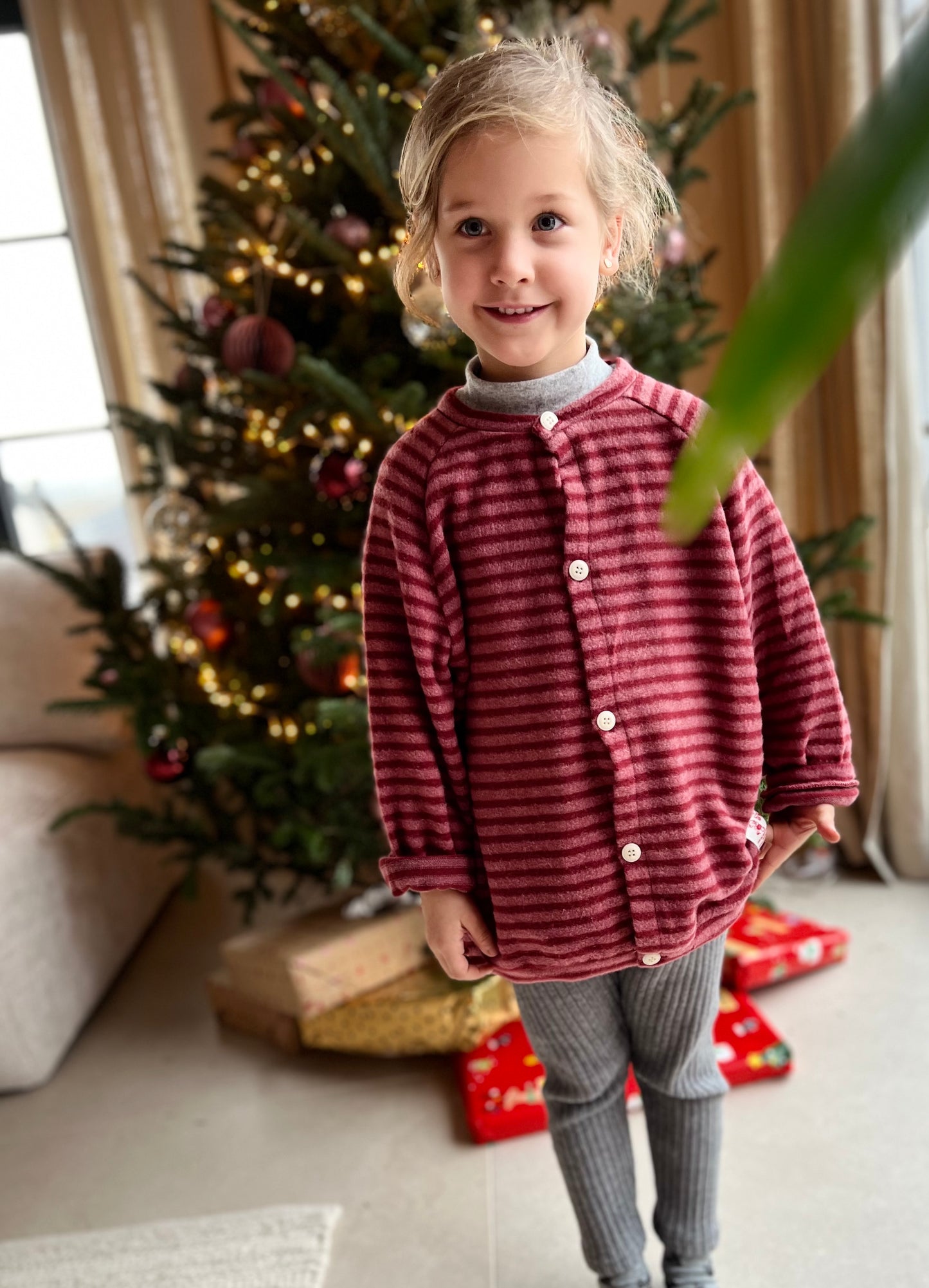Merry Cardigan - Wine