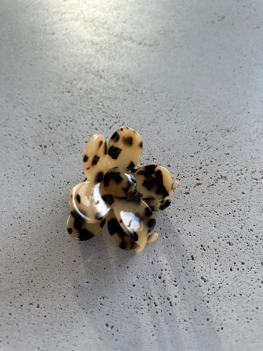 Flower hairclip large - leo