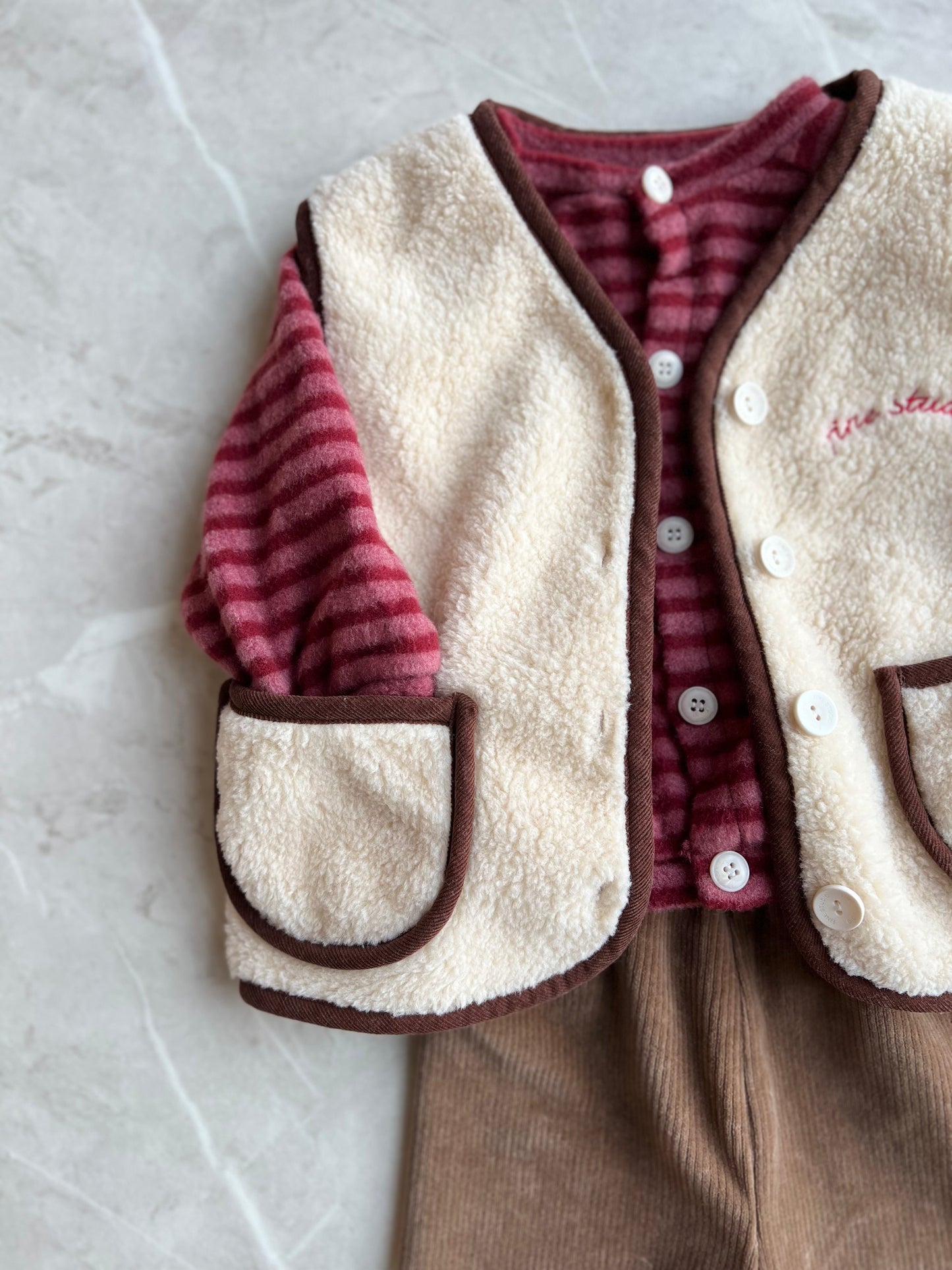 Macaron vest - cream/brown