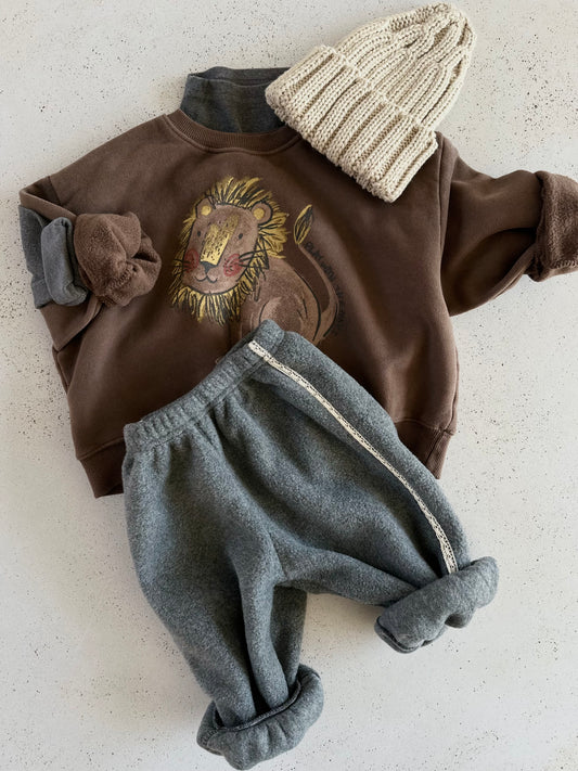 Cozy lion sweater - brown