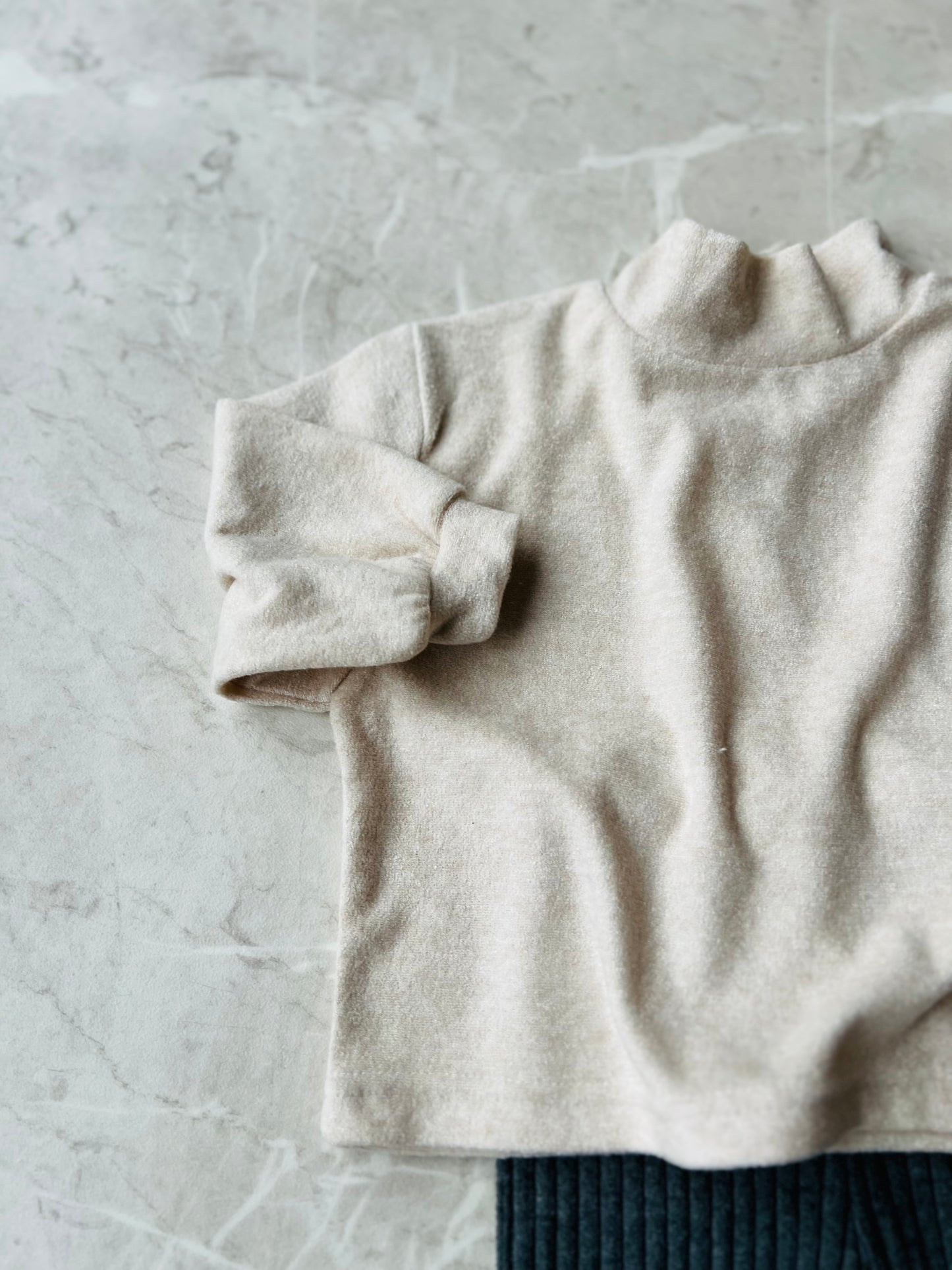Loose fit turtleneck - cream