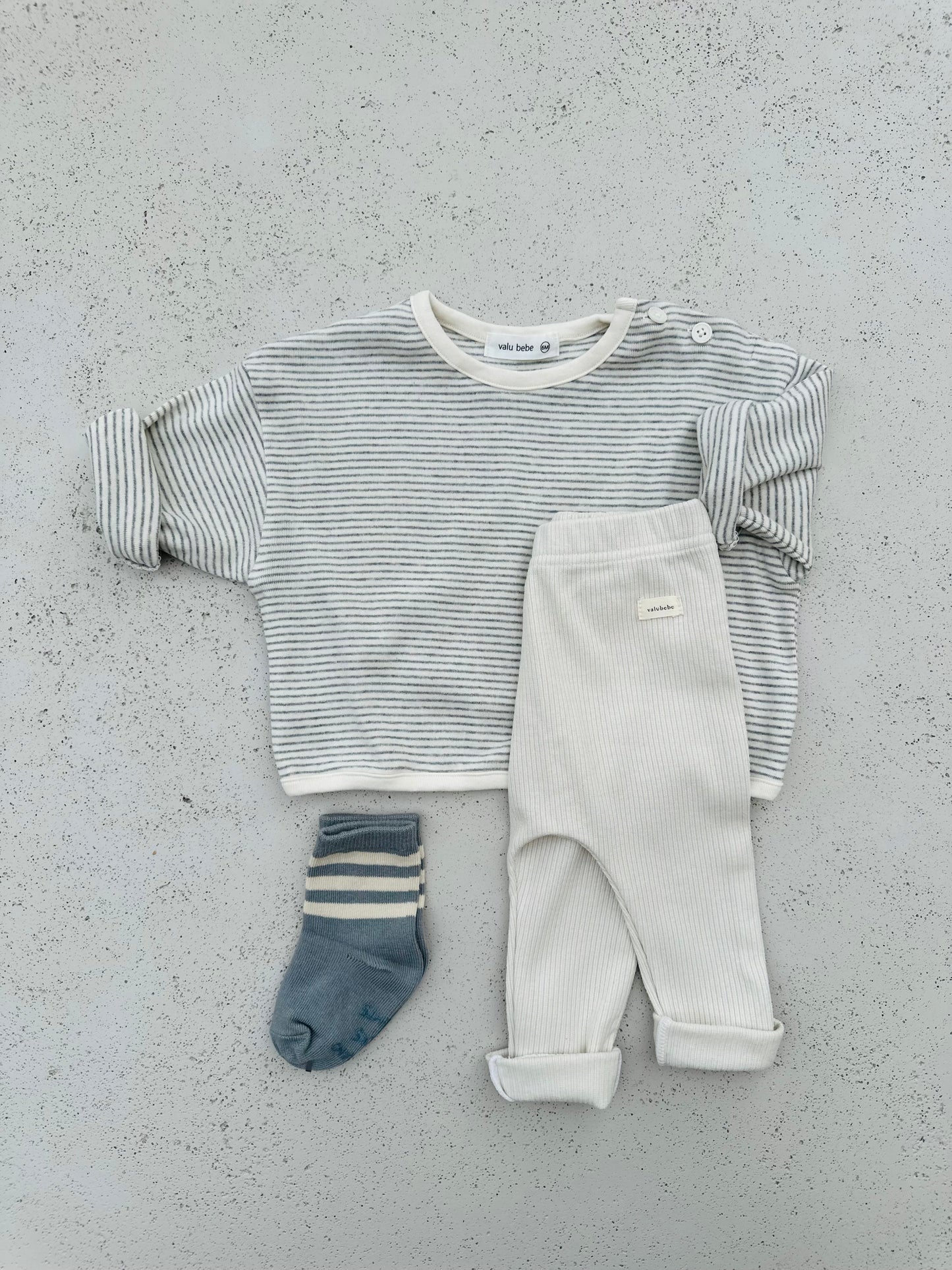 Bebe soft loose button tee - grey stripe