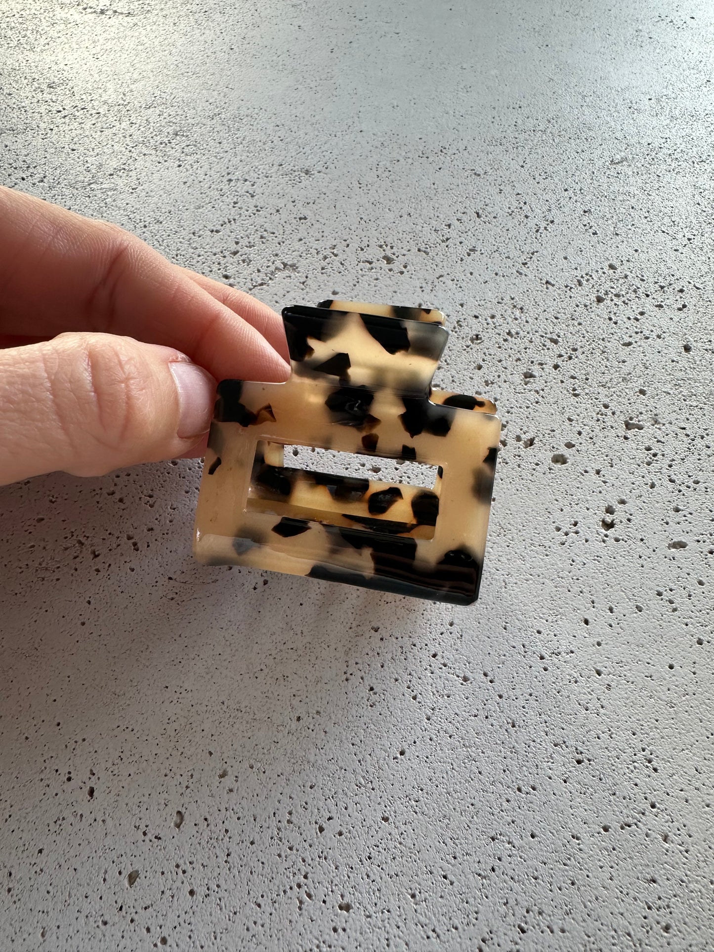 Croco hairclip large - leo