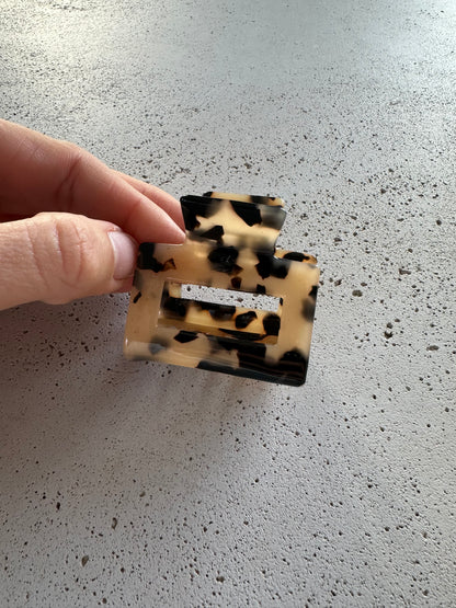 Croco hairclip large - leo