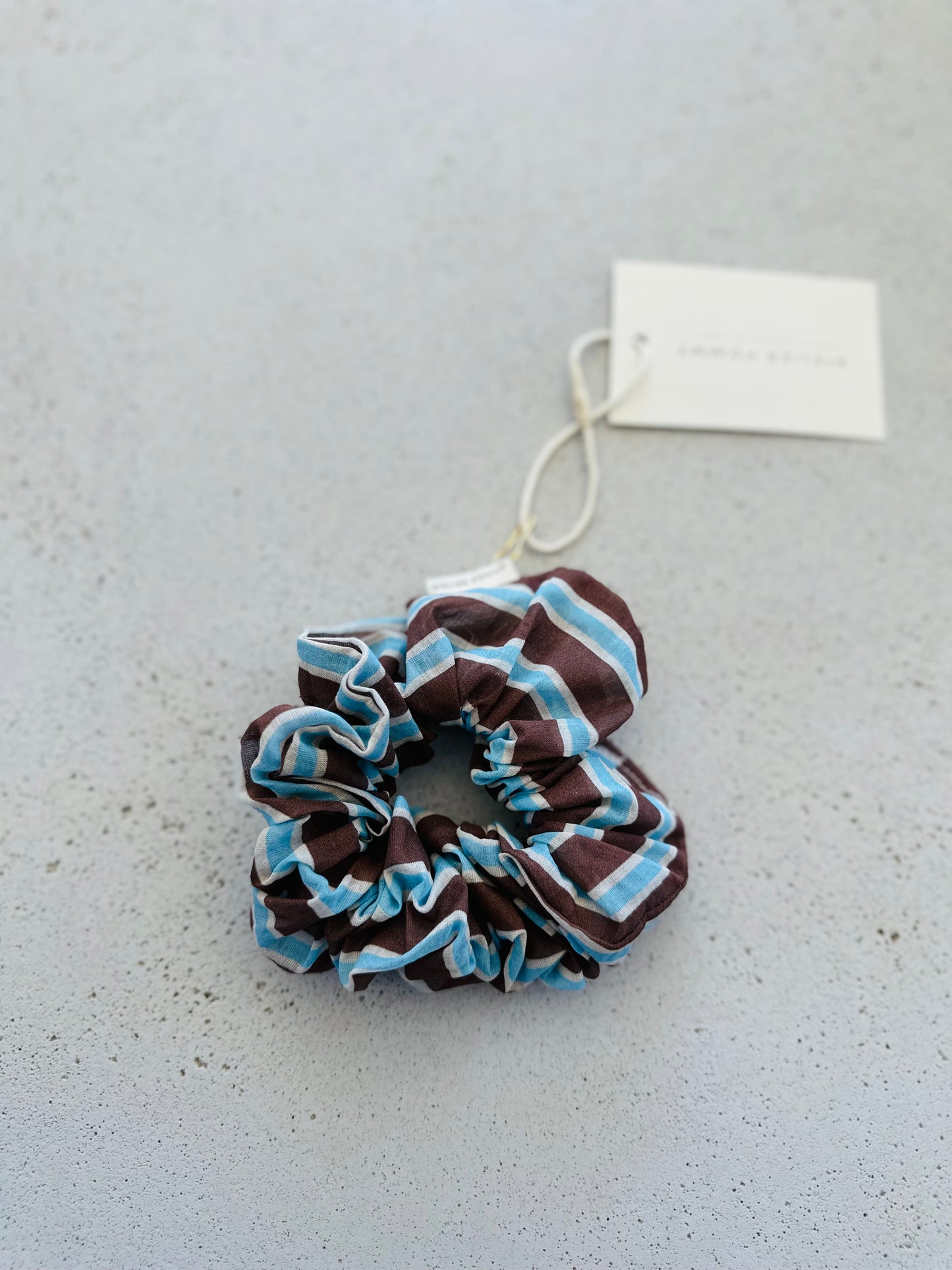 Oversized scrunchie - brown/sky stripes