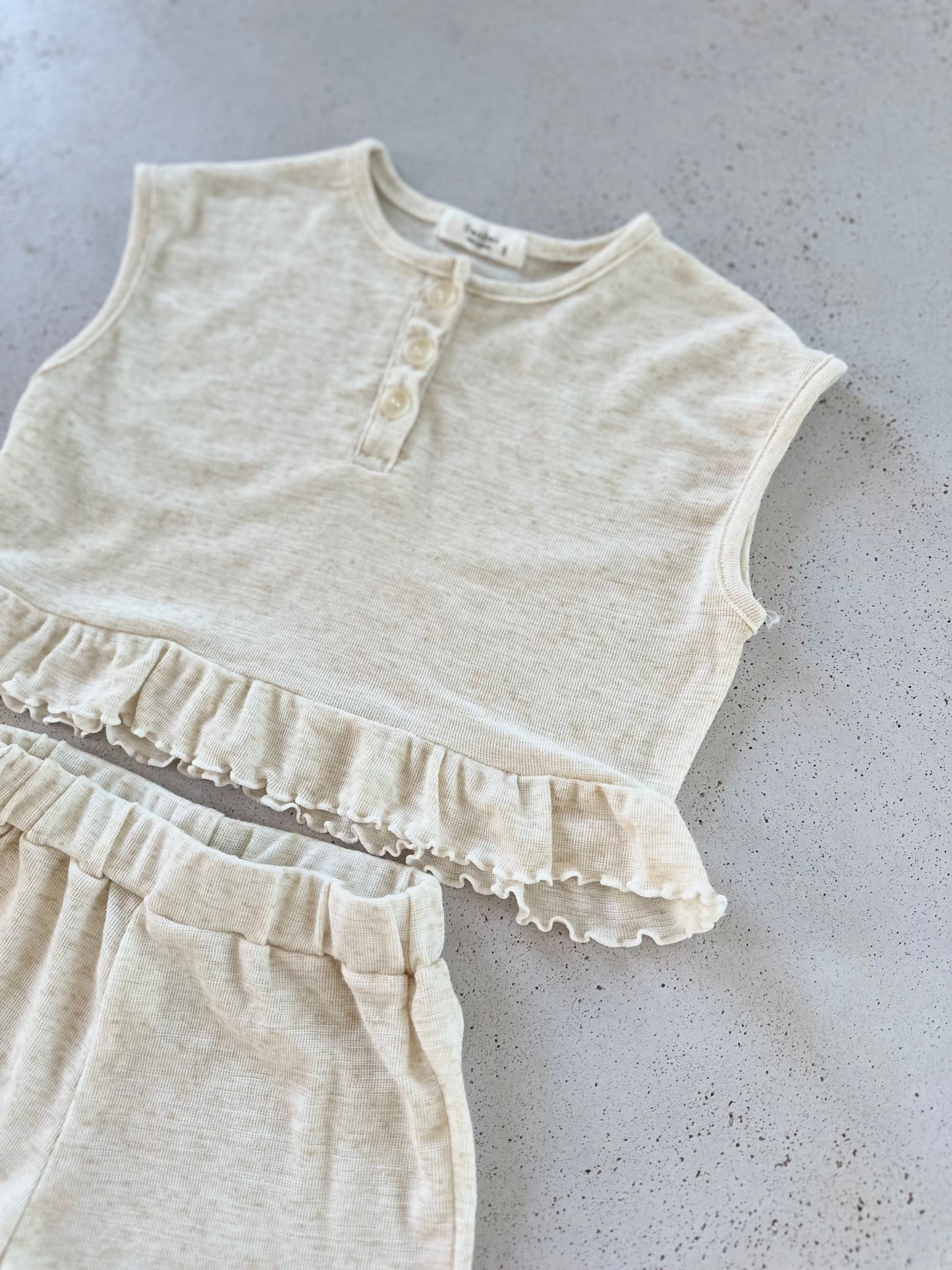 Lanella frill set - oatmeal