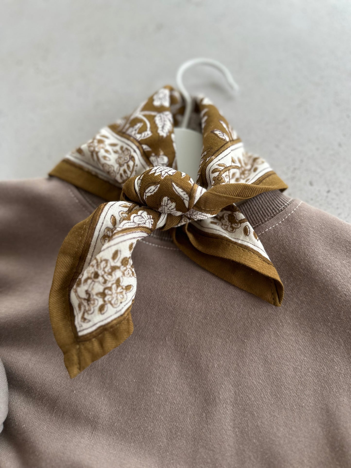 Calcutta mini scarf - olive