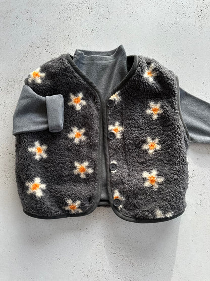 Midnight bloom vest - charcoal