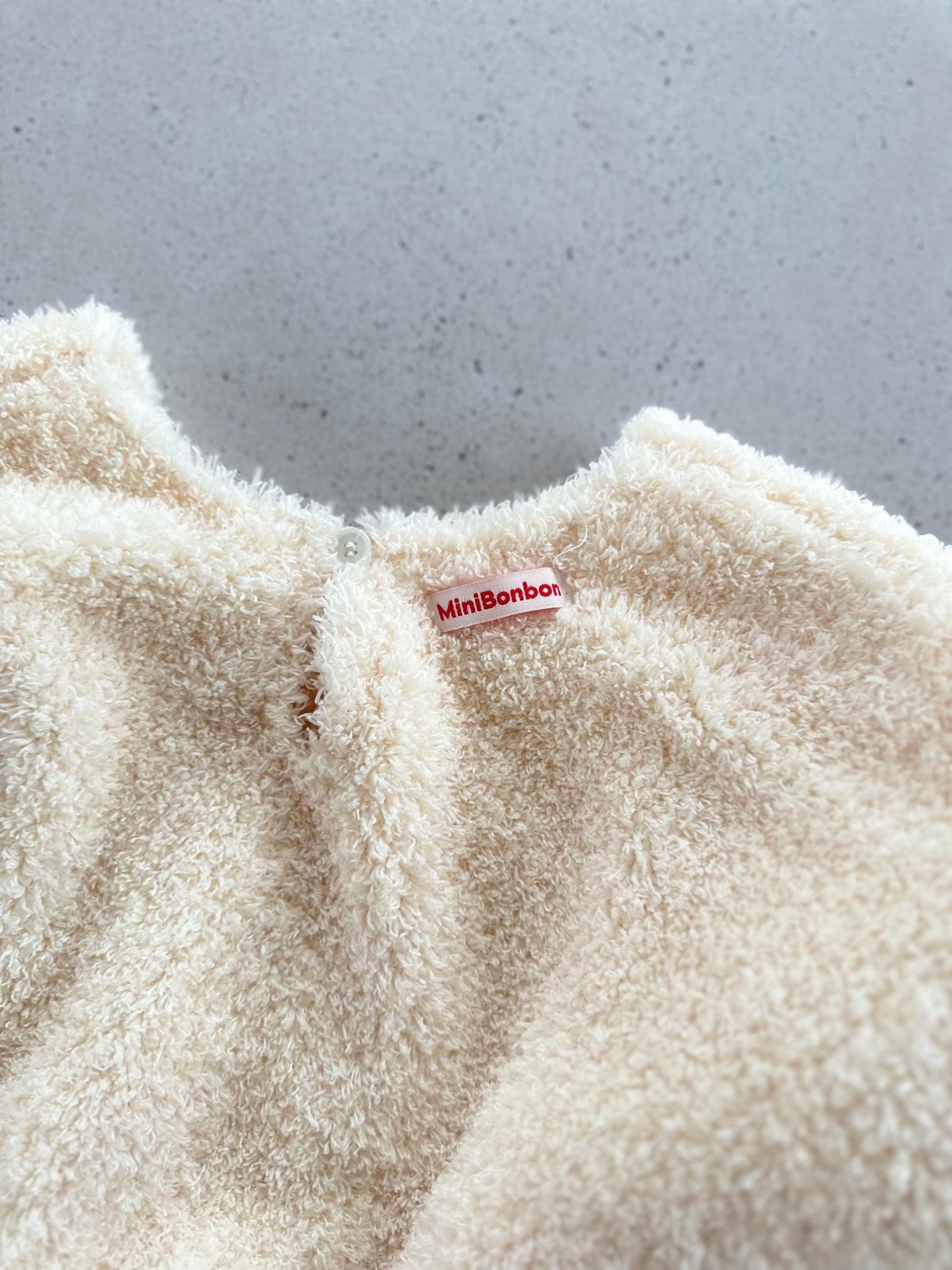 Bong crop fluffy top - cream