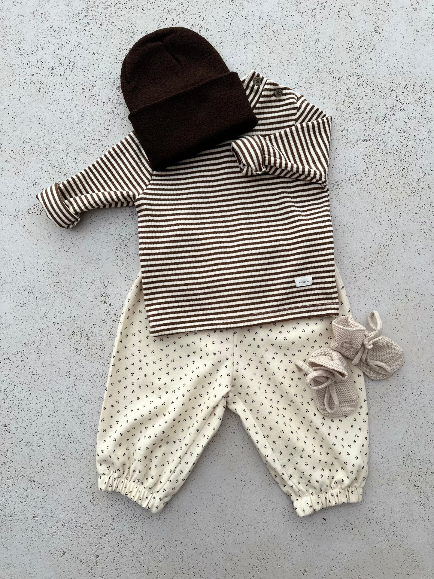 Bebe soft stripe mock neck tee - brown