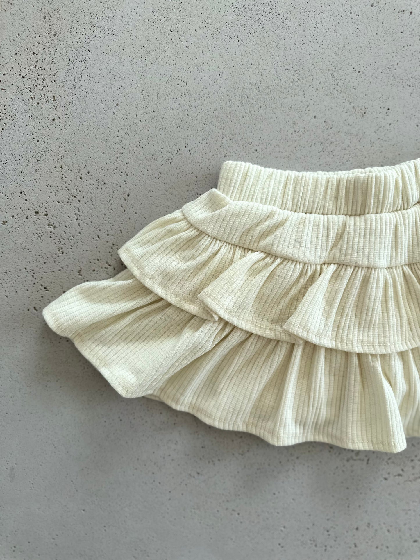Louise rib ruffle skirt - cream LAST SIZE 1-2Y