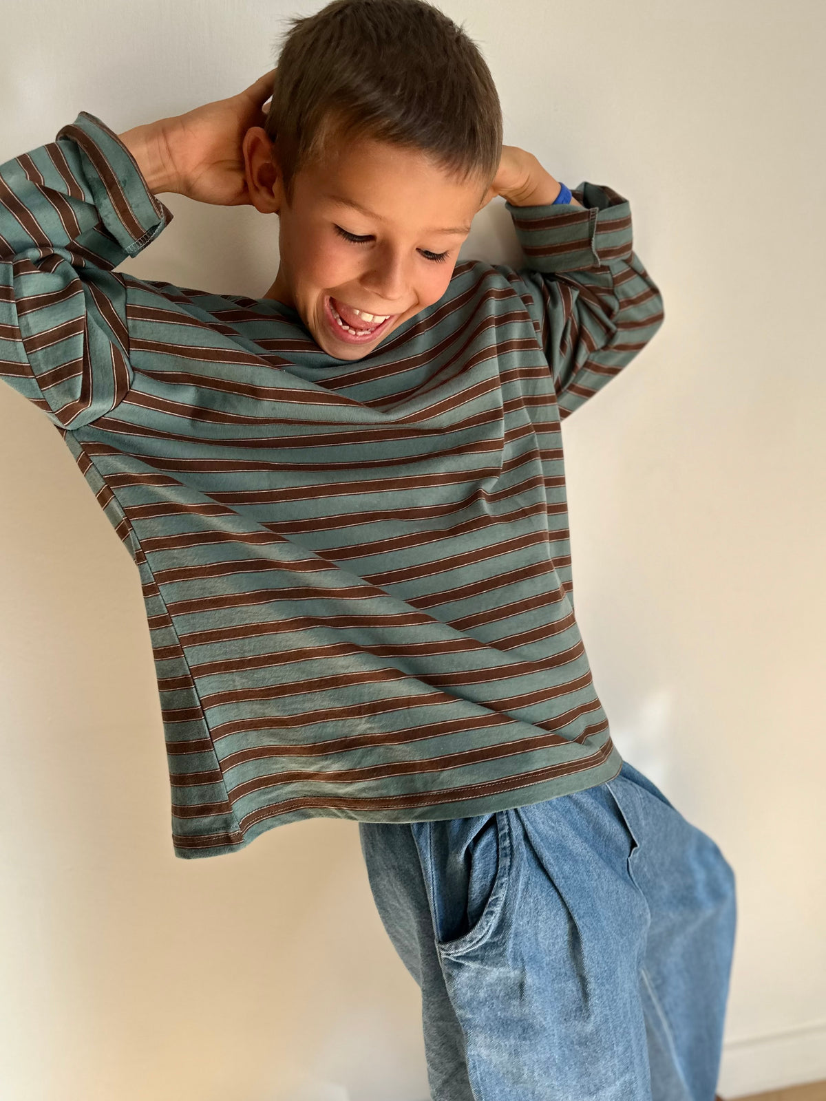 Oskar boxy stripe tee - forest green/brown