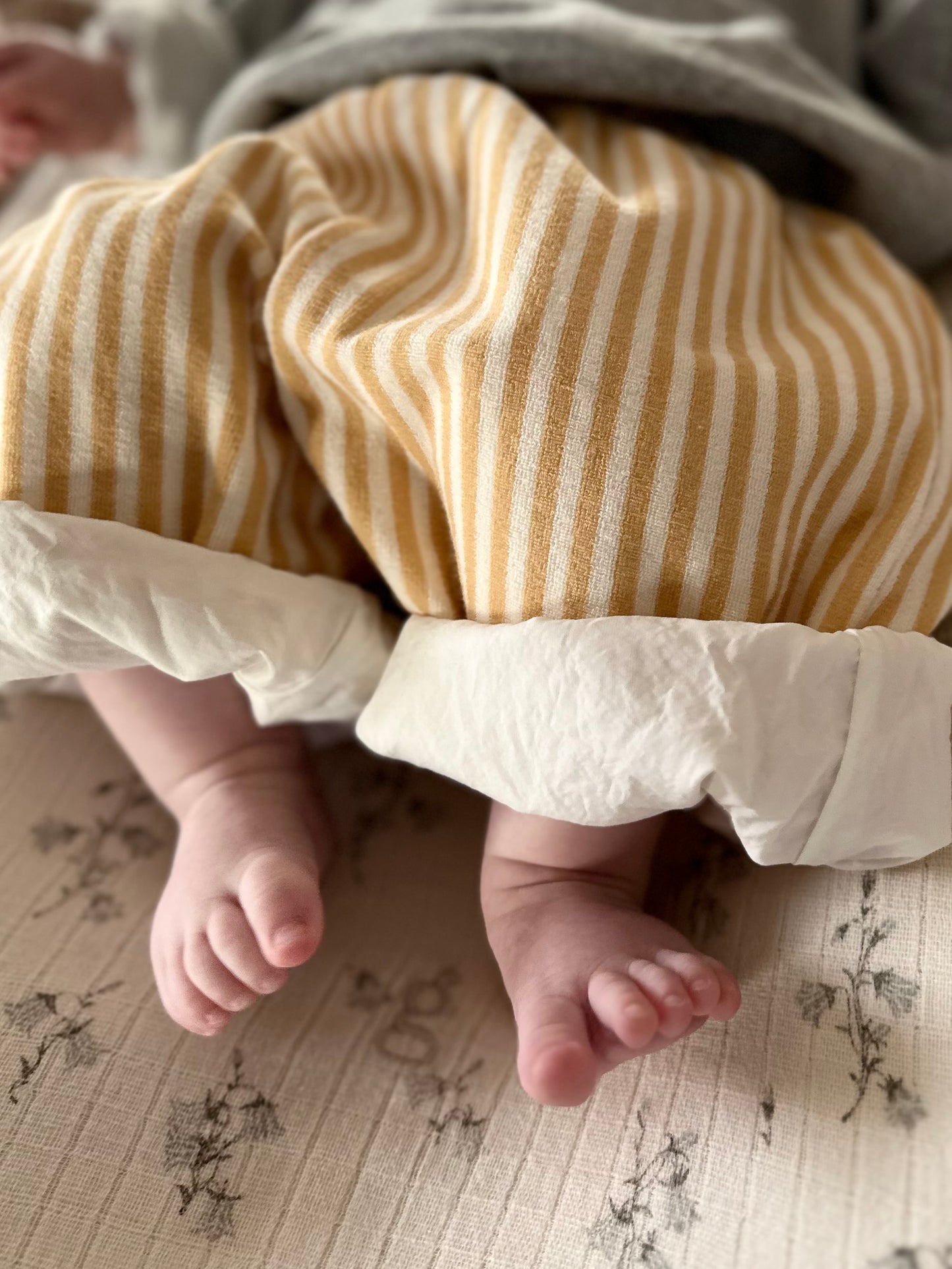 Bebe charlie reversible pants - sky/yellow