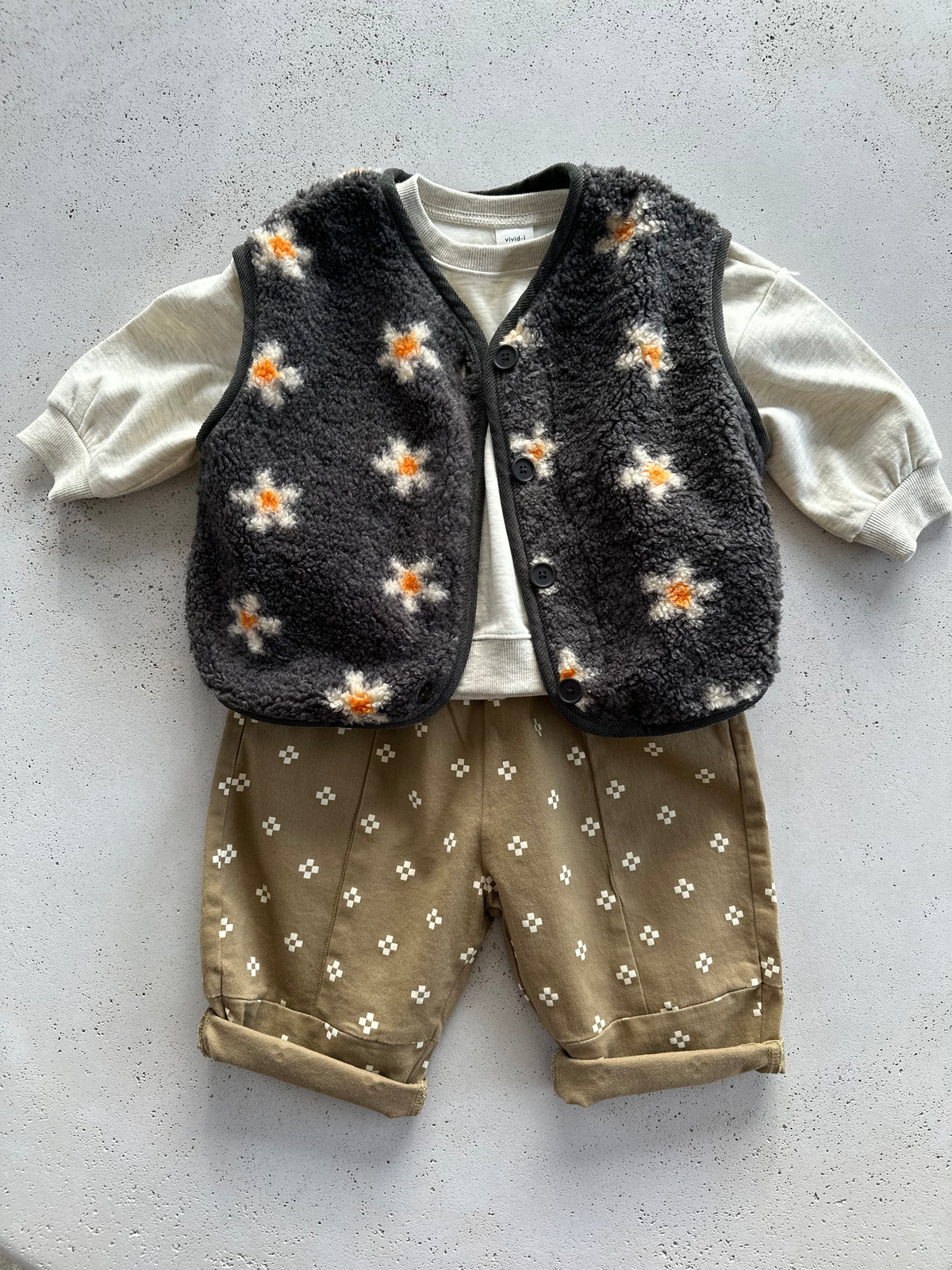 Midnight bloom vest - charcoal