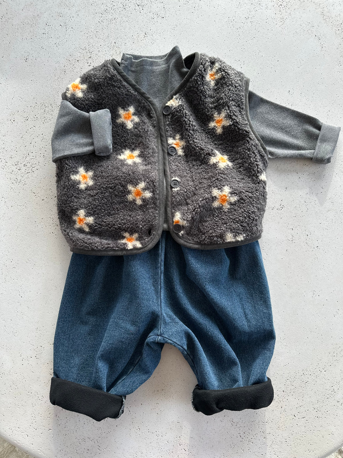 Midnight bloom vest - charcoal