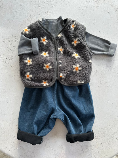 Midnight bloom vest - charcoal