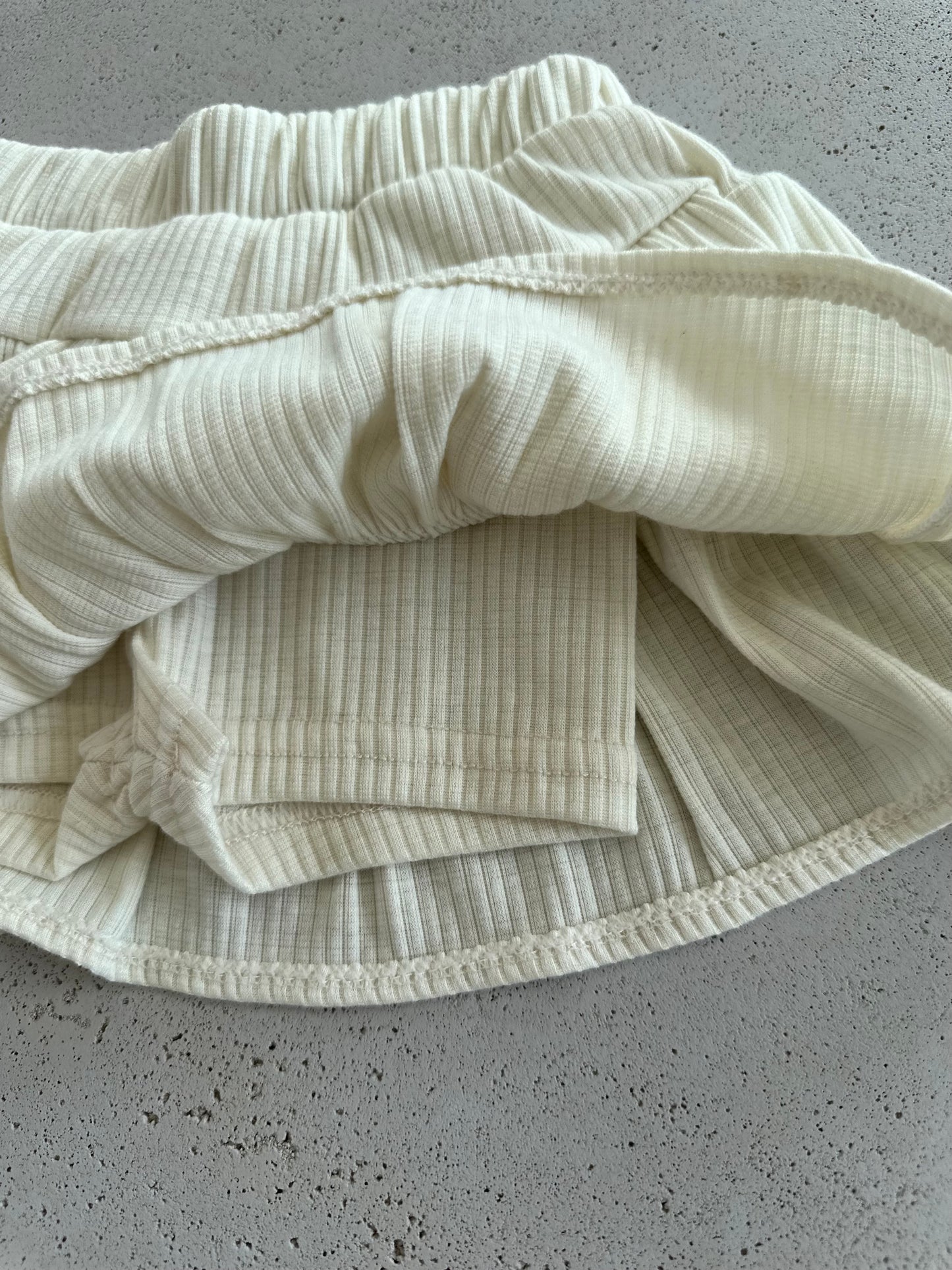 Louise rib ruffle skirt - cream LAST SIZE 1-2Y
