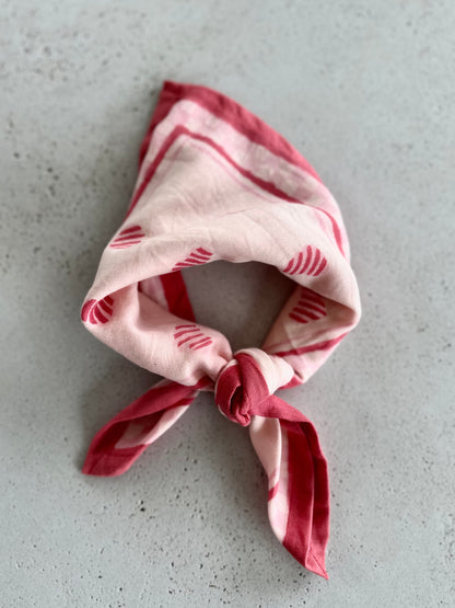 Oscar mini scarf - hearts