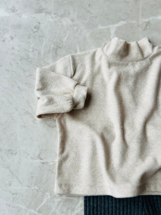 Loose fit turtleneck - cream